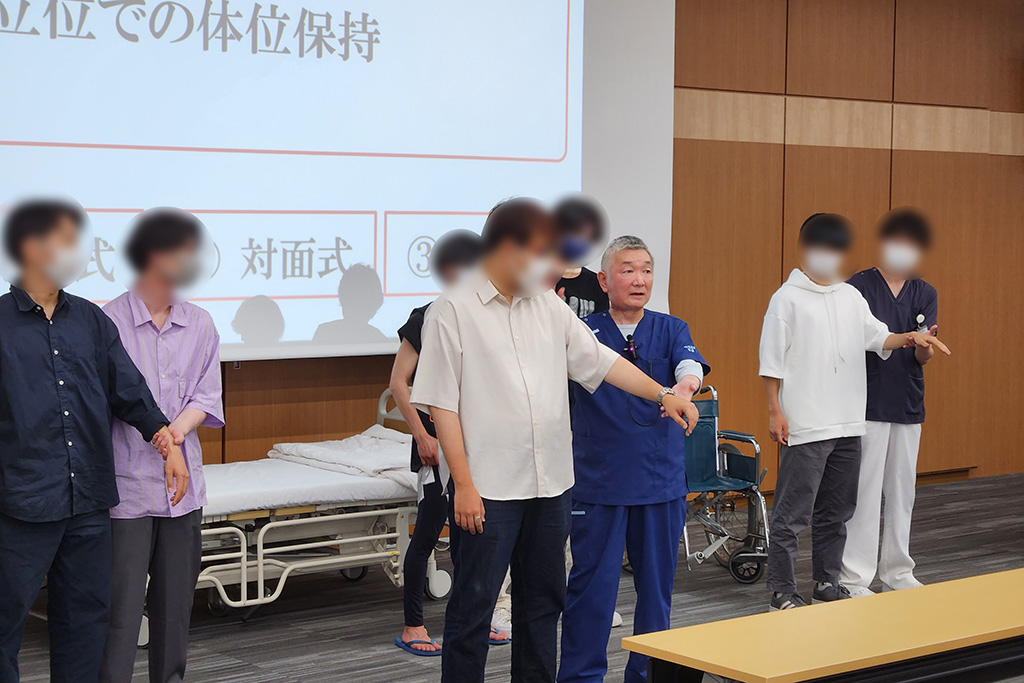 根津先生による埼玉医科大学医学部1，2年生選択必修授業が行われました